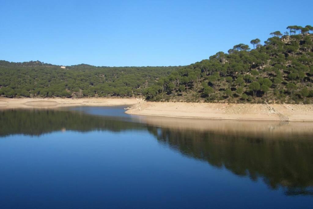 La Casita De Noe Con Vista Al Pantano De San Juan Villa ซาน มาร์่ติน เด วาลเดเกลเซียส ภายนอก รูปภาพ