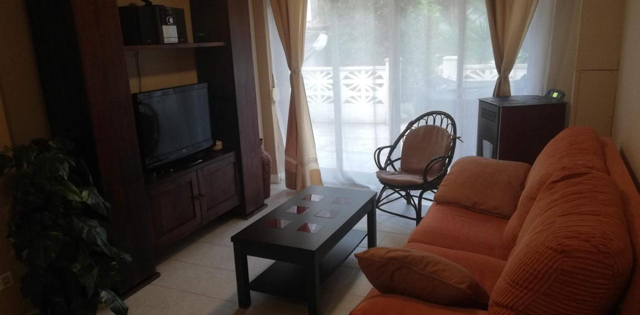 La Casita De Noe Con Vista Al Pantano De San Juan Villa ซาน มาร์่ติน เด วาลเดเกลเซียส ภายนอก รูปภาพ